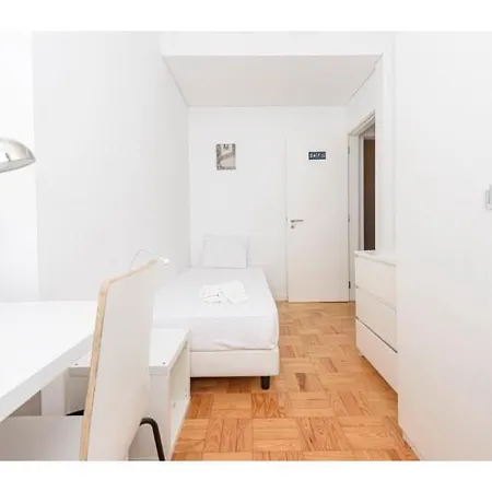 Houze Large 4 Bedroom Near Zoo *